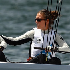 Miembro del Equipo Español de Vela y Licenciada en Psicología. Pratenca enamorada del deporte y del mar.