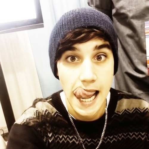 I gave you a free follow so go and follow @JJanoskiansArmy (follows back) ♡
