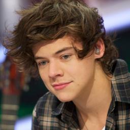 I love ❤ one direction, and I'm a big fan of Harry Styles ❤, and my name is Mayra de Souza * - *, I go back, I'm from Brazil!