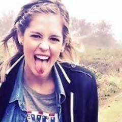 Ser fã é uma das formas mais lindas de amar! Faço de tudo para está cada vez mais perto de vocês. -  Eu Sou Rebelde, e você? ♥