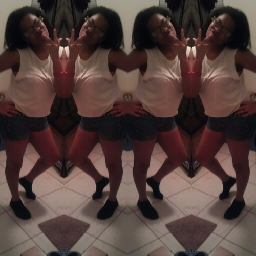 It's keiarra Here , Wid Team Follow Back ! God Come First ~ ThenFam(ily) ~ R.I.P Grandma 3  in too All That Die ! 3 !
 ~ Love My Everthing ! 3 . 26. 13 !