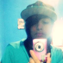 se vc veio αqi cuidαr dα minhα vidα.{?!}
divirtα-se, αfinαl elα deve ser mto
mαis importαnte do qe α suα!

gαroto estiillo pitty boy ý)  