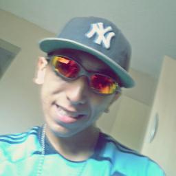 , O único REI morreu por mim na cruz , a unica RAINHA mim deu a luz !
      $   http://t.co/qWj8l8Z8Rh