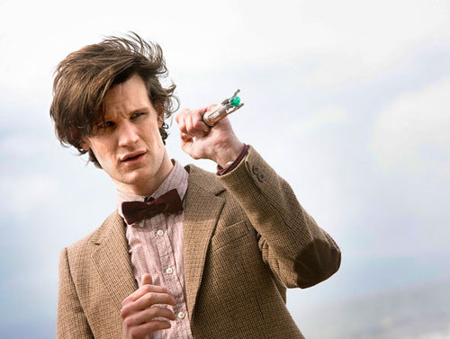 Hello..I'm the Doctor don't wander off and most important Come along Pond! #Madmanwithabox