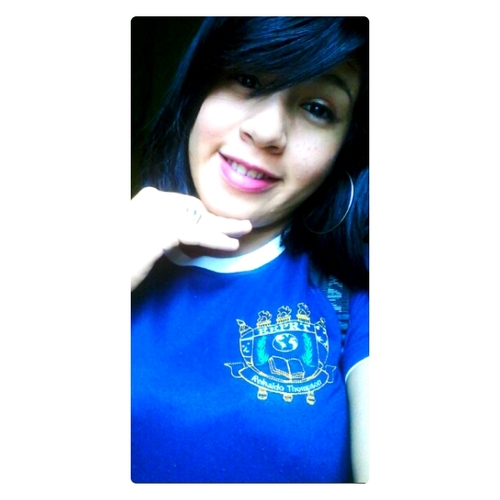 Ela é daquelas que tu gosta na primeira se apaixona na segunda e perde a linha na terceira ♡.♡
