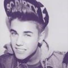 Meu nome é Karynne, sei realmente ser amiga de alguém e minha melhor qualidade é que sei guardar segredos.
   #Belieber aways *-* #ILoveYou @justinbieber