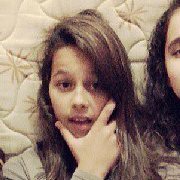 Sou , uma meiga ., u.u , gosto de skat , e tal , haha *-*
