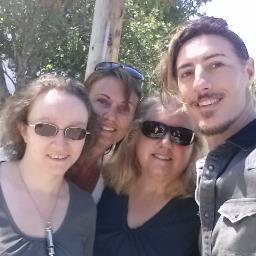 Joined twitter because of Eric Balfour ^^ Loves the tv serie #Haven Proud member of #Balfourbeauties and #BalfourAngels #Havenfamily #sverige  NO DMs!!!