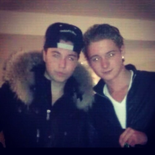 Nummer = 0629319932 Insta = jimmykransen Snapchat = xjimmy_x