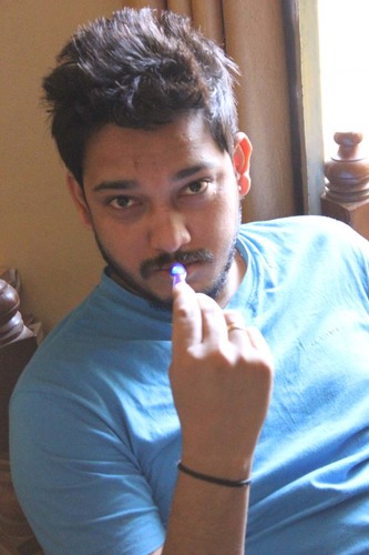 I am Deepak Bhandari, 25 years old. I would love to write on fashion tips for my blog. Here your can found information about mens new fashion trends and styles.