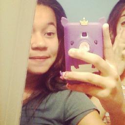- Mômôzin, vamos fazer assim, eu cuido de você & você cuida de mim, eu não desisto de você & nem você de mim.. ♡