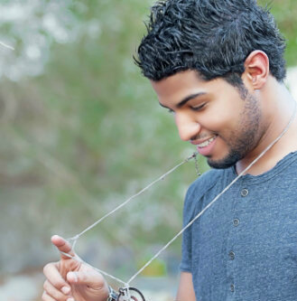 (محمد عبدالله♥) انت شيء ينبِض فِي صَدري ، ﺎحببت دقاتُ قلبي بعدك ، حتى ﺎحببُت كل شِيء يرتبط بك ،ﺎحببتُ ﺎسمِي وَنبضِي وَأنفاسي وحياتي المُرتبطہ بِك عشقِتهاا♥♥
