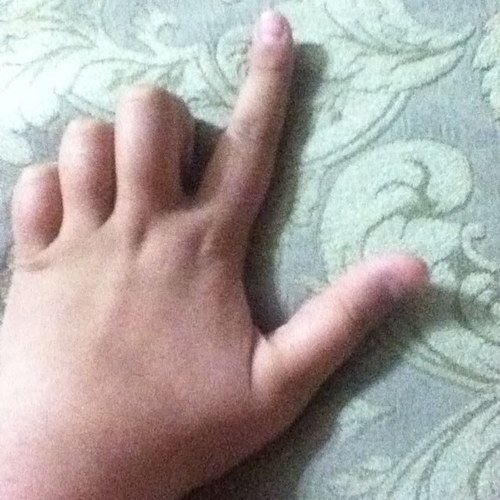 I like singing and dance i post funny/serious tweets