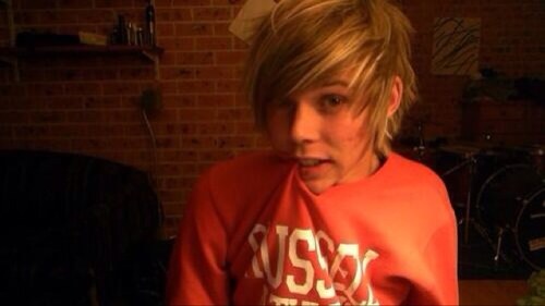If you see this follow @cliffchords ily https://t.co/cP7RuEvBvl