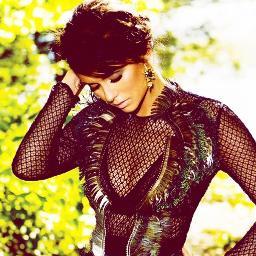 I'm a Swiftie and I love TVD #DELENA !!! And I love Gossip Girl, PLL, Selena Gomez and Demi Lovato. Follow me, I'll follow back!
http://t.co/qNVJV7PAlS