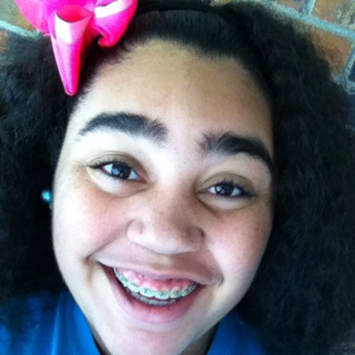 follow my NEW twitter! Budt iam very outgoing and I speak my mind don't like it oh well!!! ✌✌✌