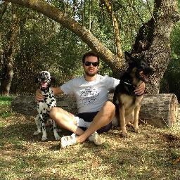 COO, Service Management y amante de los perros http://t.co/FxYds6SOdv, el blog de ayuda con tu perro