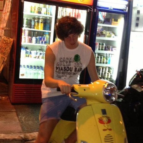 StockleyDylan's profile picture. What comes first the chicken or the dickhead?