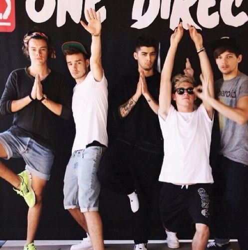 They mean the world to me.♥ I haven't planned on loving them so much. Thank you for these amazing years and many more 1D.