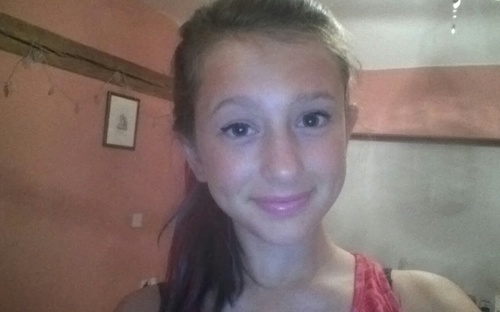 Heyy, I'm Annie follow me, I'll follow back! ;)