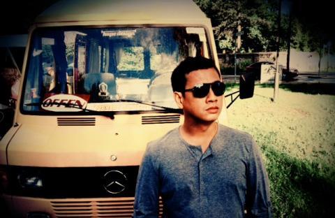 Best Beat Music Management | Contact nformation : EQ +62812 90 27 450