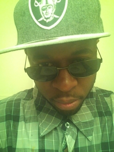 $Money makin$ RaIdEr boi$ Im jus like NIKE i do IT!