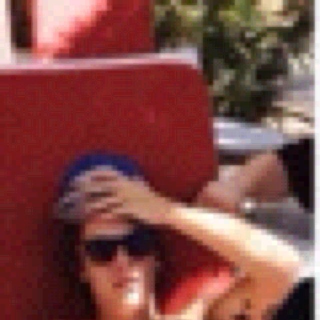 Still waiting for you to follow me @niallofficial
