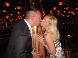 mandipetty's profile picture. Life doesn't wait around for you to live it!