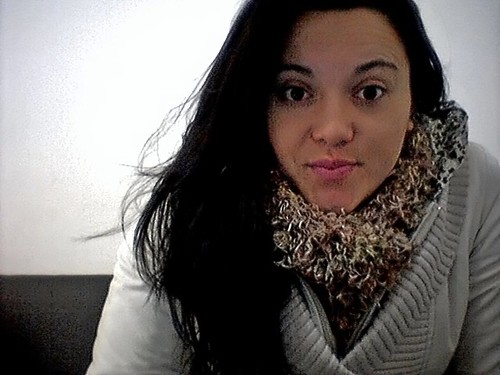 O que sou pra mim? apenas uma pequena menina
com grandes sonhos. vivendo num mundo surreal e estressante, tentando apenas ser feliz ! ;)