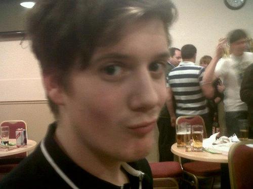 Edup_92's profile picture. Amante de la música, intento de guitarrista, Judío de nacimiento, vegano por decisión propia!