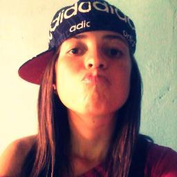 Valente, louca, flamenguista, libriana ;)