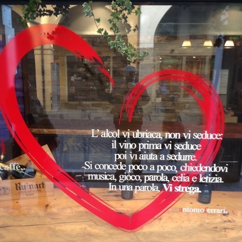 Poiche' le parole sono come il vino: hanno bisogno del respiro e di tempo perche' il velluto della voce riveli il loro sapore definitivo