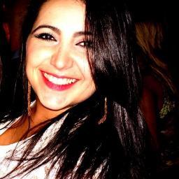 Deixe de colocar sua felicidade na mão dos outros. Comece um caso de amor consigo mesmo. ;))