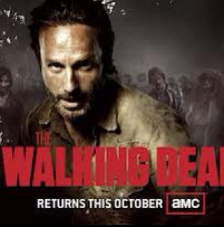 Who loves the walking dead ai guys please follow the more our fan club has better ok guys let's kiss to her guys