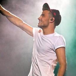 Se preciso for te dou meu rim :)) Amor Eterno  [Conta Fã] @Real_Liam_Payne ♥ minha Vida gira em torno do Liam ♥