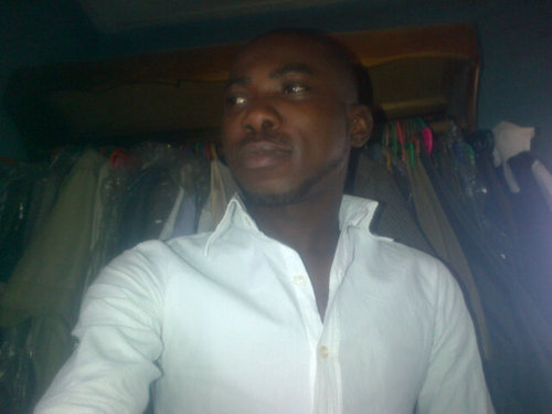 Am the coolest guy you ever knew. Am a song writer,I smile a lot, I love peace of mind.