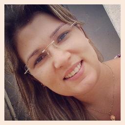 Cursando Contabéis, mãe de Vinicius, esposa de Neto, secretaria da Cont'aki..isso significa? Mil e uma utilidades...