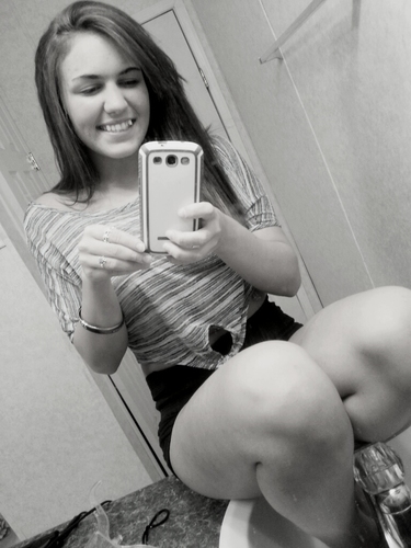 Ashley Nicole ☆ #team softball & #team native ♥ turtles xoxo. FOLLOW ME ON IG : lovee_ashleey
