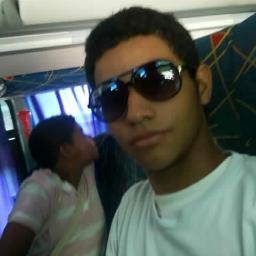 Nuevo en tw :D  Sígueme y te sigo ^.^