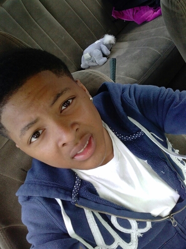 Takeyon Reed Is My Name! Basketball Is My Game!  Age:15.  Grade:Sophomore!  School:JCHS.  Follow My On Instagram @ _ballerzworld