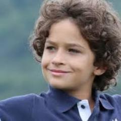 The fantastic life is to be with someone who knows how to make a small moment turn a great time ... This person and you Guilherme Seta