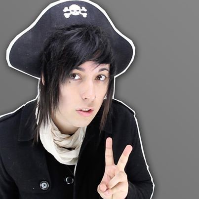 Hii! I'm Destery! | 19 years. | | Single. | | DM me if you want to talk! (; | Byeee! |