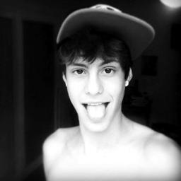 And i'm loving every second, minute, hour
Bigger, better, stronger, power Meu outro twitter é @Guiemevee