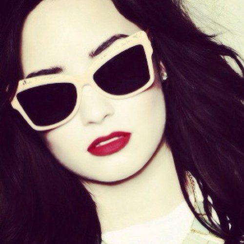 avril lawhat???w Whatever