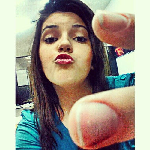 Me trate como uma rainha.. Eu te trato como realeza. Me trate como se fosse um jogo.. Eu vou te ensinar como realmente se joga.
