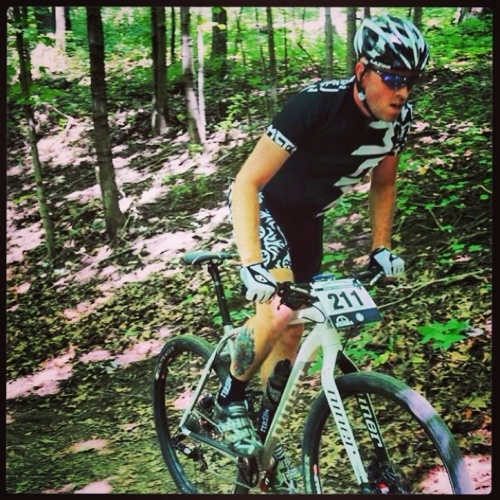 Dad of 3 kids husband to 1 sexy wife , Rider of bikes MTB and Cyclocross. Pick up trash for my occupation.