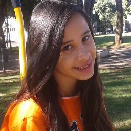Quem ama extremamente, deixa de viver em si e vive no que ama.