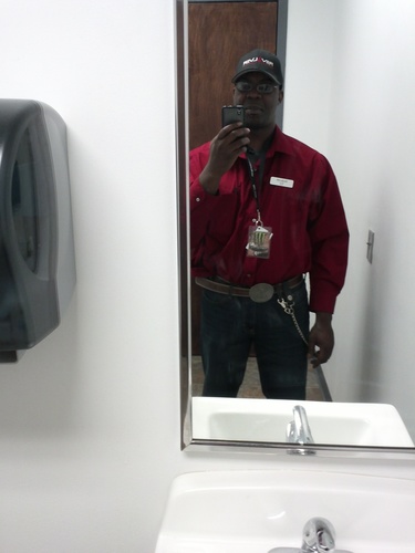 Kryton211's profile picture. Looking for friends and to meet new ppl follow me & I will follow back.