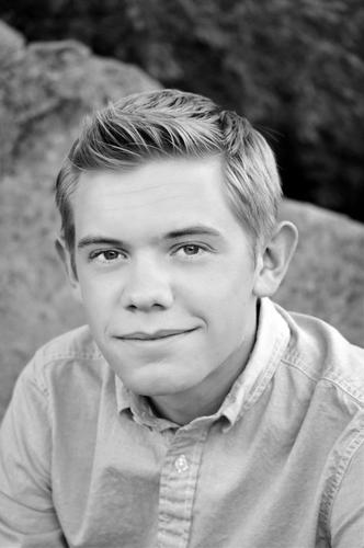 Filmmaker+violinist+actor+writer+food lover+coffee gulper+soccer watcher+disc thrower+mountain climber+ world lover+ imperfect homosapian=Erik Glenn Fellenstein