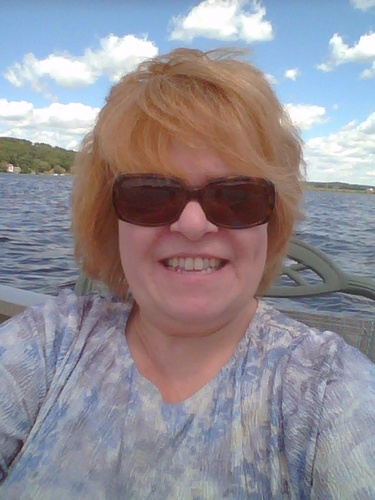 kntsew24's profile picture. 